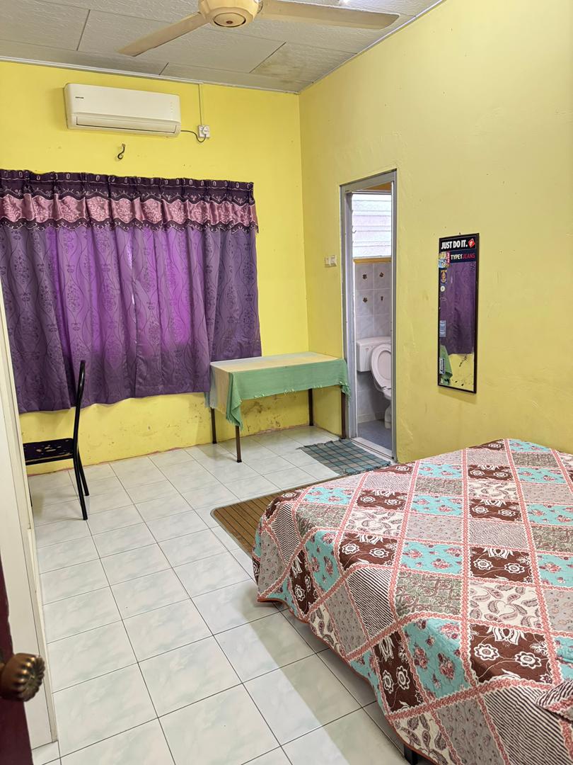 Bilik Master 2 (Taman Meru 2B Ipoh)